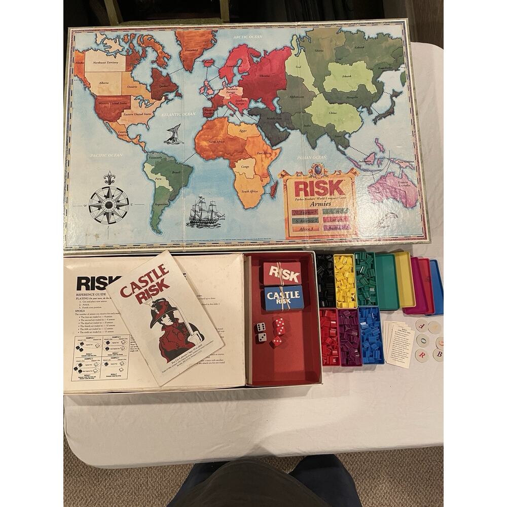 Vtg Castle Risk Risk 2 In 1 Board Game - Picture 5 of 12